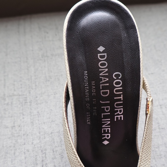 Donald J Pliner Couture Couture Strappy Heels Womens 7M Beige Vintage Y2K - Picture 9 of 9